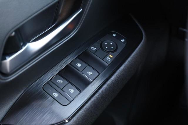 New 2026 Nissan Kicks SV w/ SV Premium Package image 20