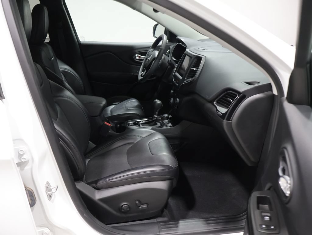 Used 2023 Jeep Cherokee Altitude Lux AWD/4WD image 22