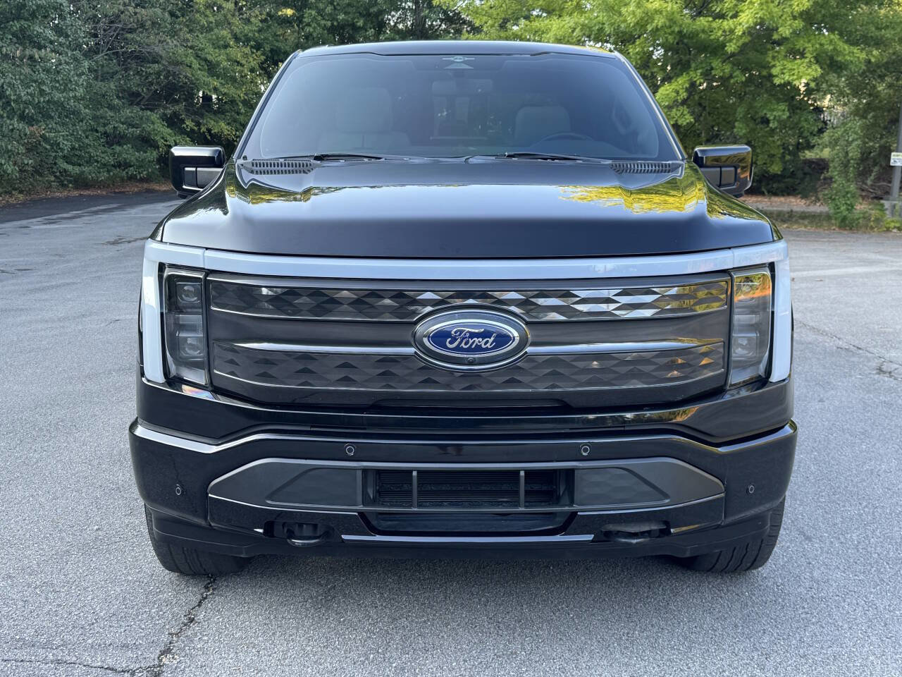 Used 2023 Ford F150 Lightning Platinum image 7