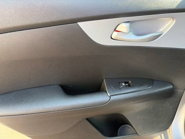 Used 2024 Kia Forte LXS FWD image 29