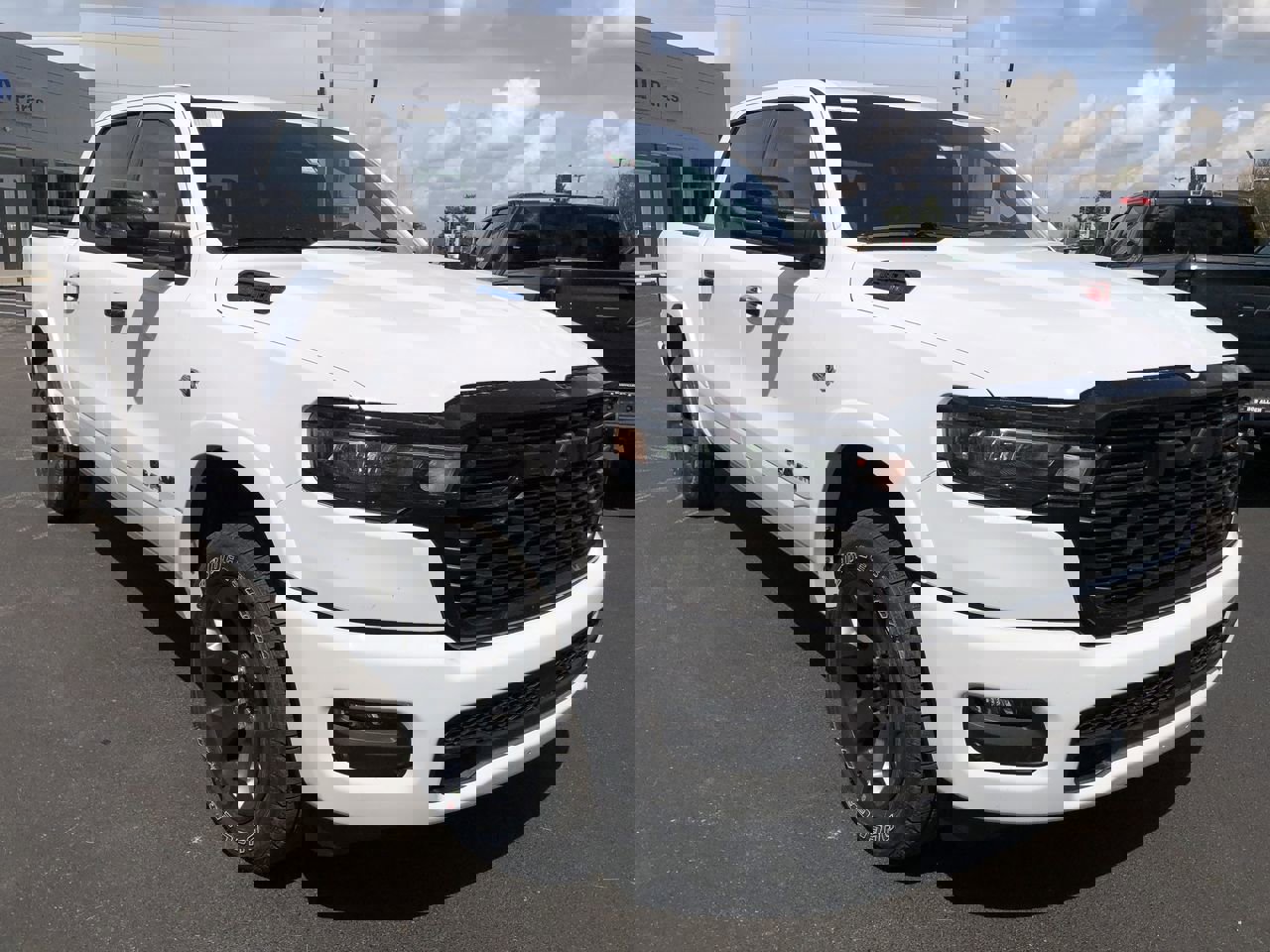 New 2026 RAM 1500 4x4 Crew Cab image 15