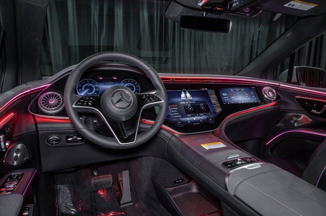 New 2026 Mercedes-Benz EQS 400 4MATIC SUV image 20