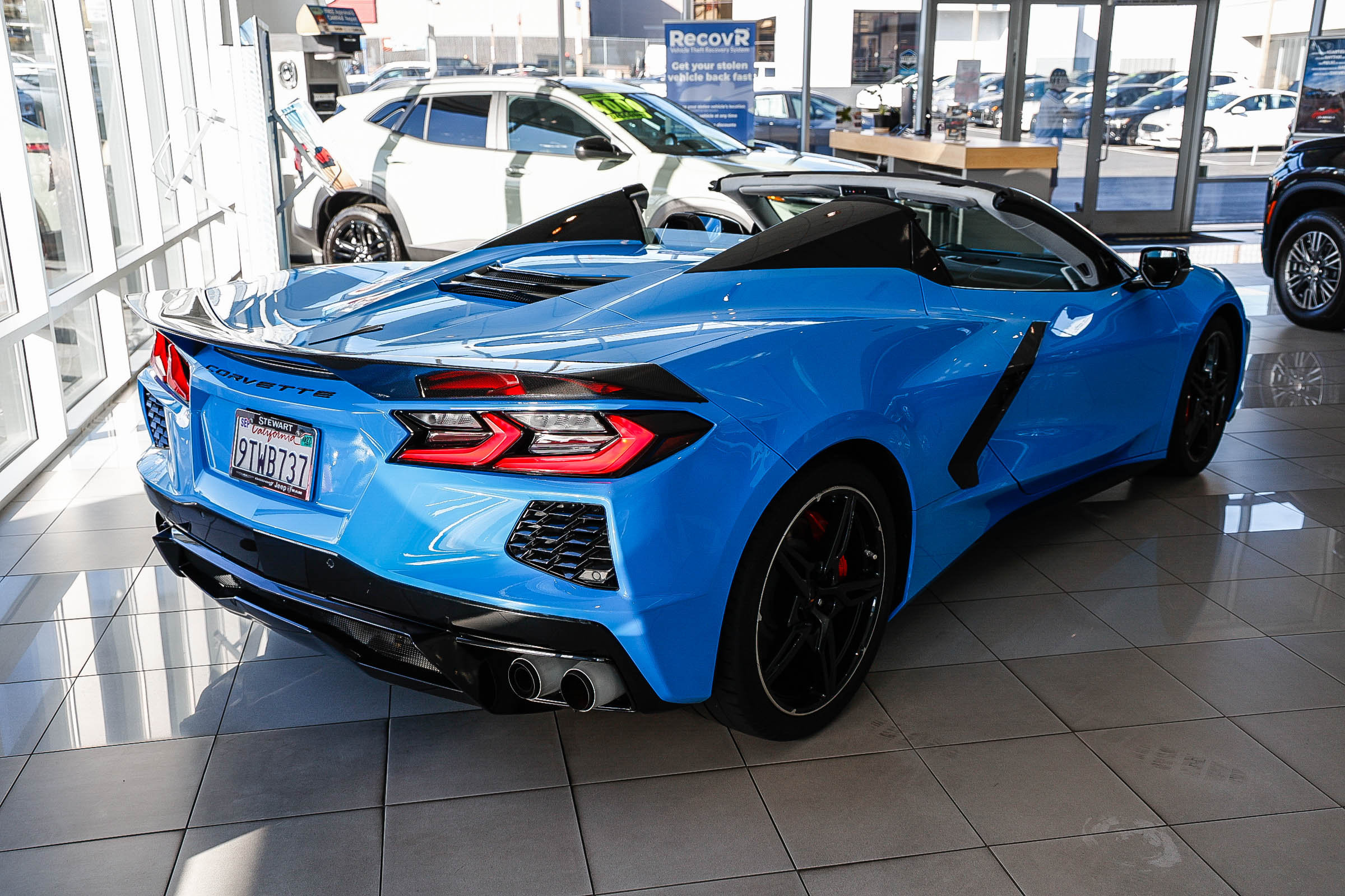 Used 2020 Chevrolet Corvette Stingray Premium Conv w/ 3LT Preferred Equipment Group RWD image 18