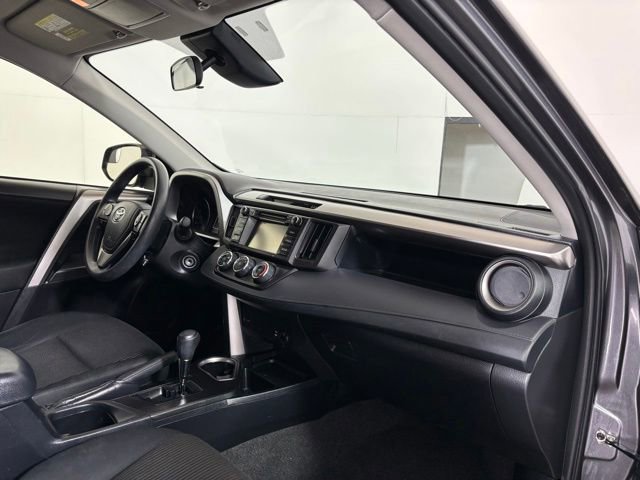Used 2017 Toyota RAV4 LE AWD/4WD image 20