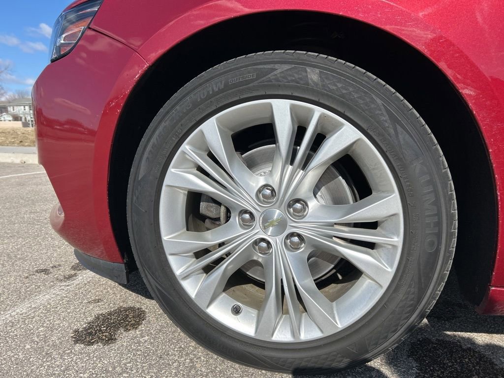 Used 2015 Chevrolet Impala LT w/ Convenience Package image 25