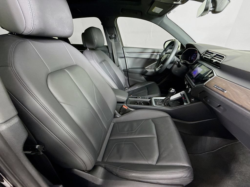 Used 2019 Audi Q3 2.0T Premium Plus AWD/4WD image 28