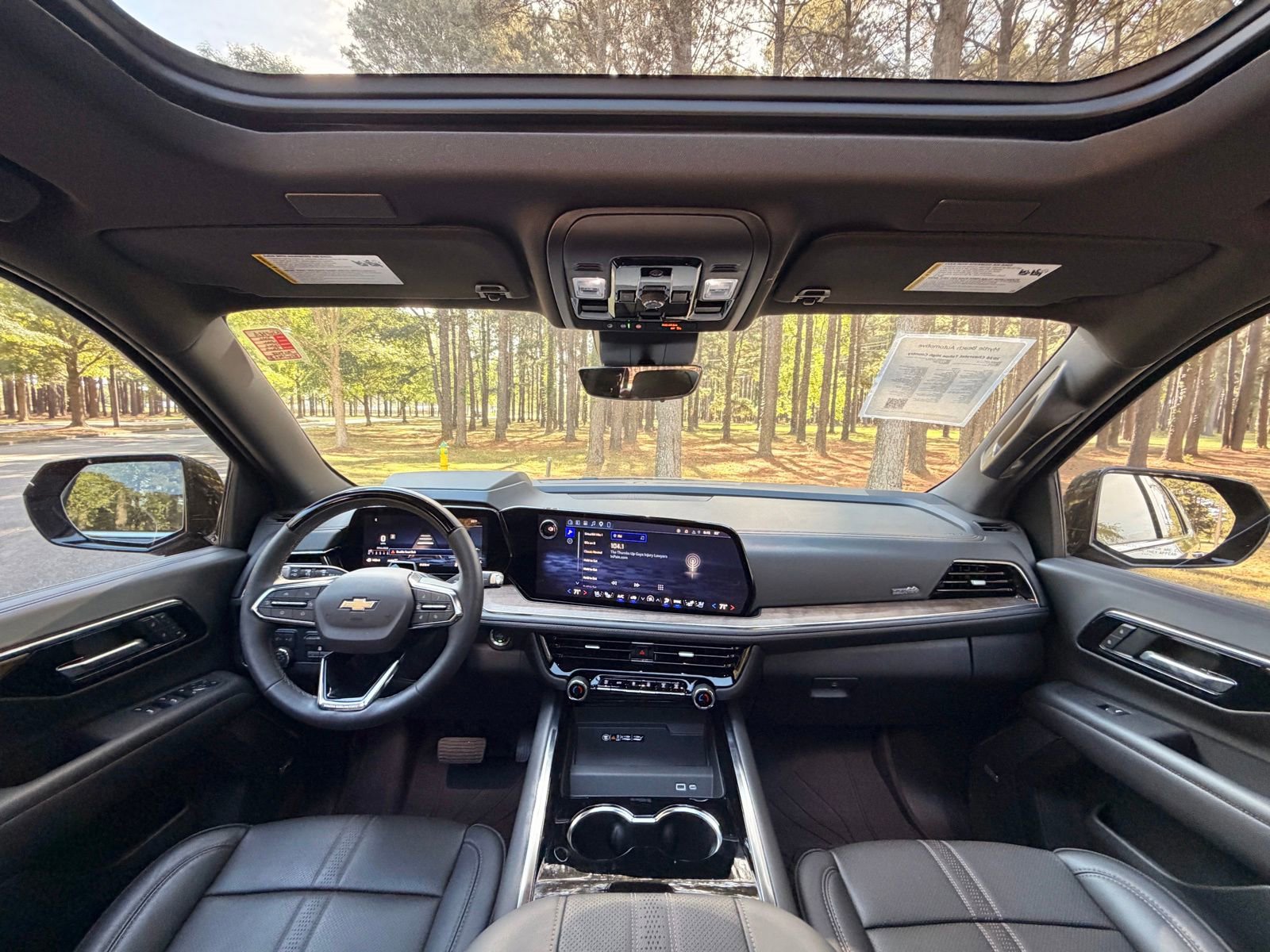 Used 2026 Chevrolet Tahoe High Country AWD/4WD image 2