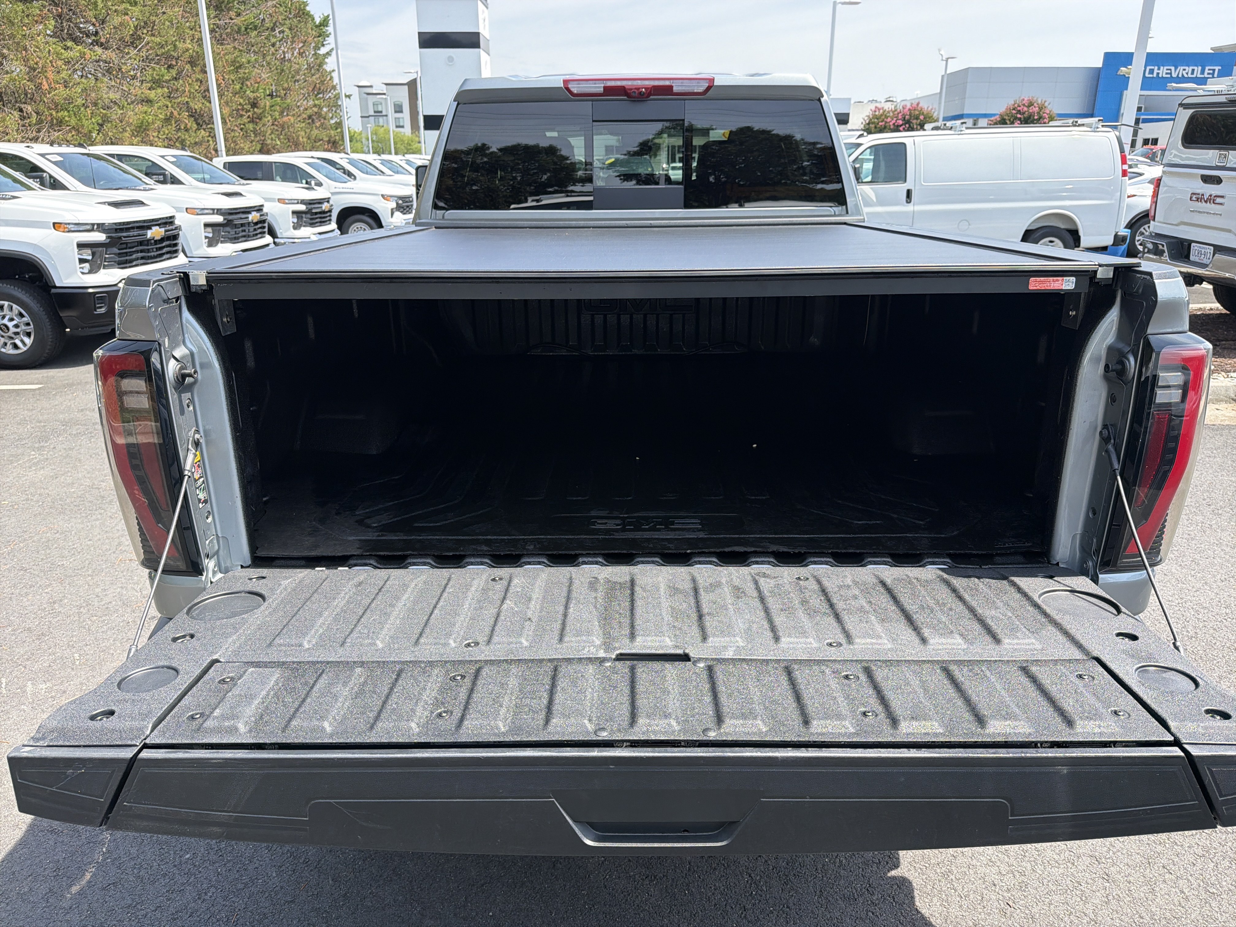 Used 2026 GMC Sierra 2500 AT4 w/ AT4 Premium Plus Package AWD/4WD image 34