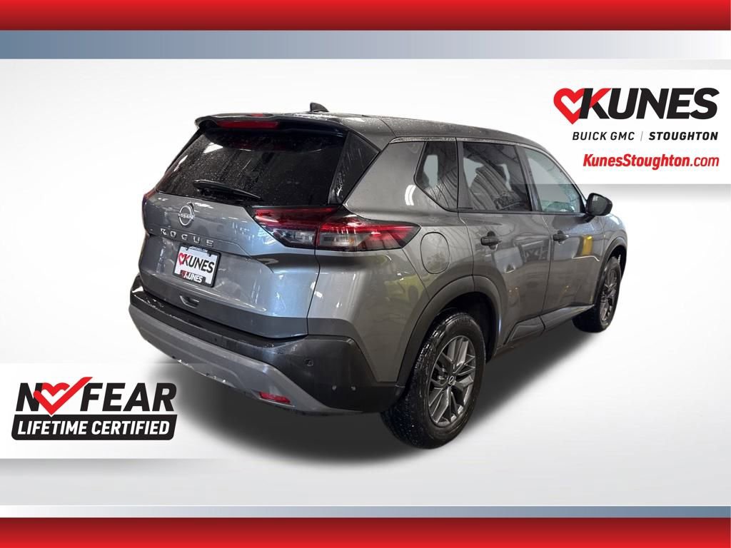 Used 2023 Nissan Rogue S image 11