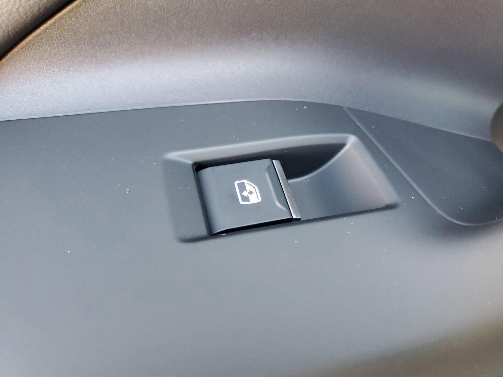 New 2025 Audi Q6 e-tron Premium image 17