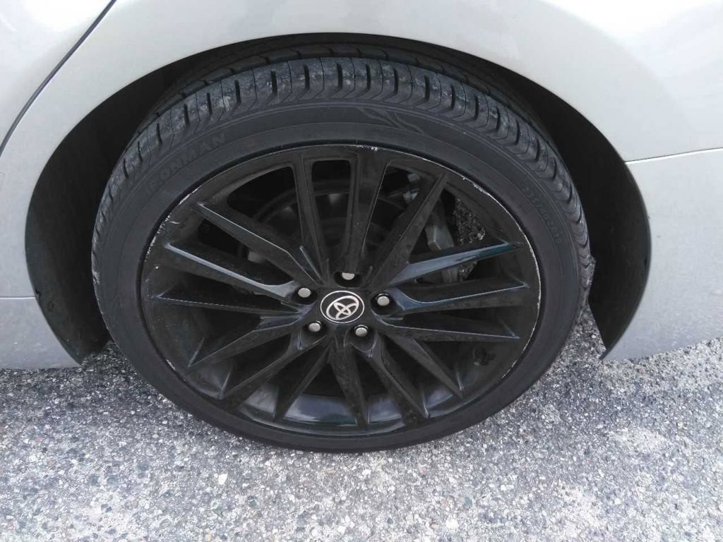 Used 2023 Toyota Camry XSE FWD image 3