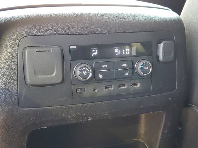 Used 2018 Chevrolet Tahoe Premier AWD/4WD image 39