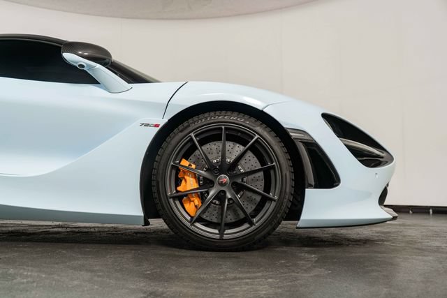 Used 2018 McLaren 720S Performance RWD image 11
