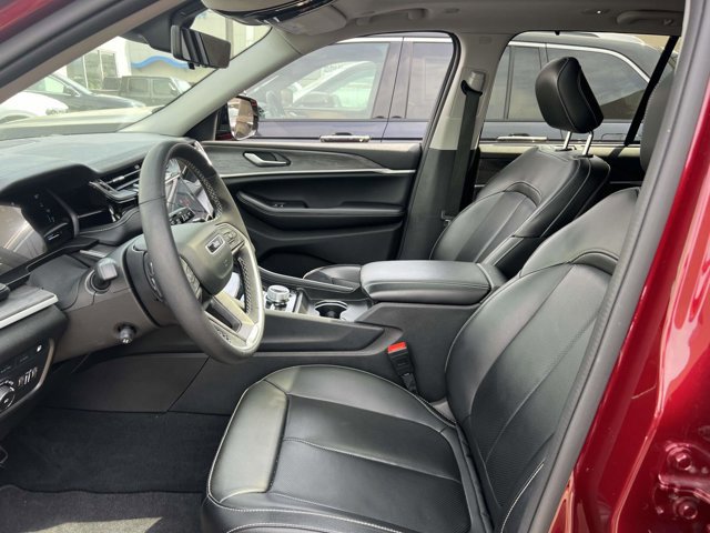 Used 2023 Jeep Grand Cherokee 30th Anniversary image 15