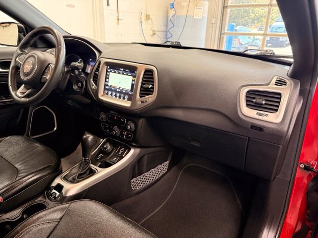 Used 2021 Jeep Compass Latitude AWD/4WD image 24