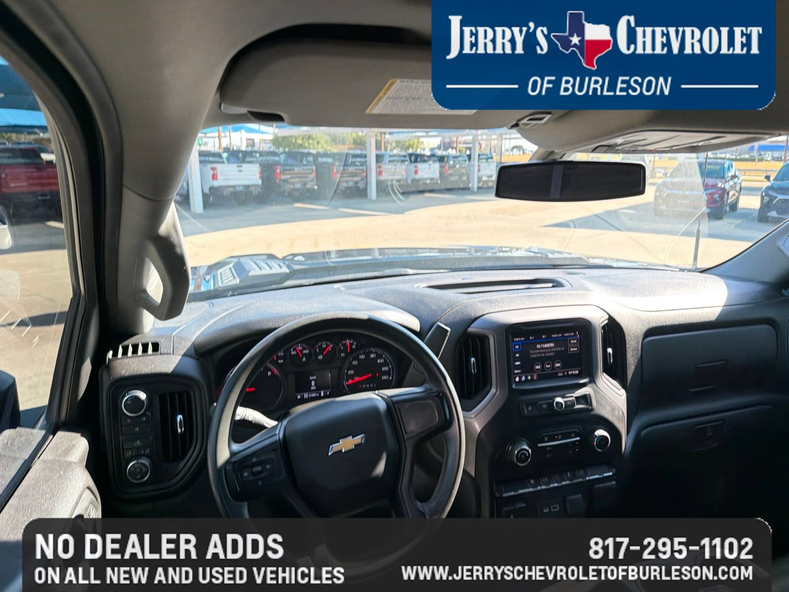 Used 2022 Chevrolet Silverado 2500 Custom w/ Custom Value Package AWD/4WD image 12