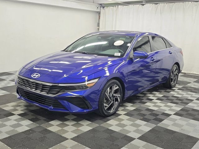 Used 2024 Hyundai Elantra SEL FWD image 20