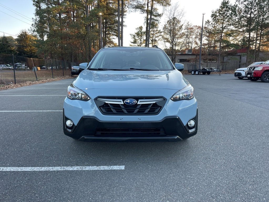 Used 2023 Subaru Crosstrek 2.0i Premium image 3