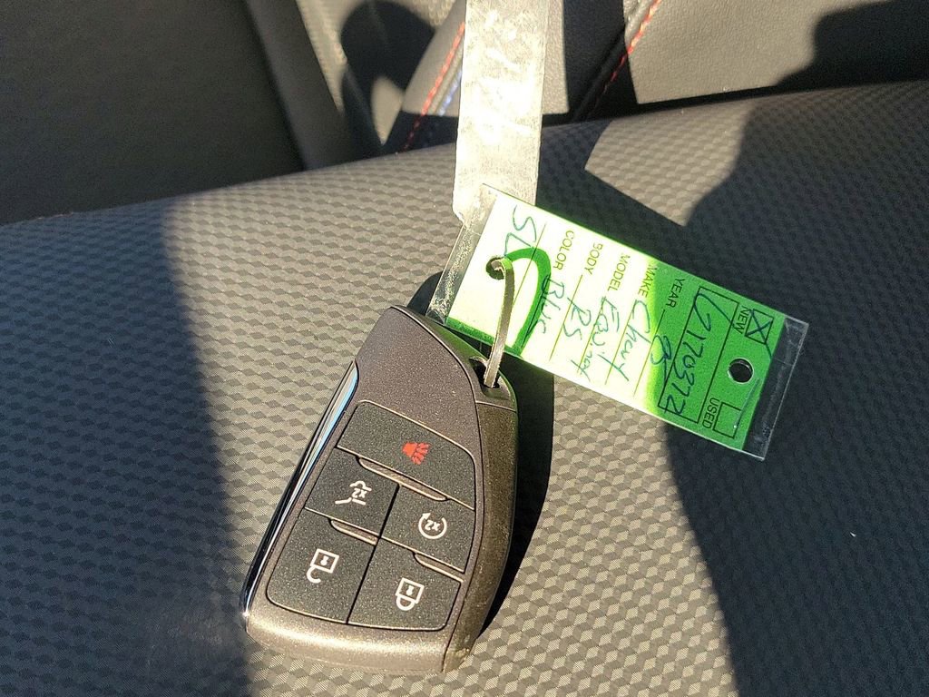 Used 2025 Chevrolet Equinox RS w/ Safety and Technology Package image 33