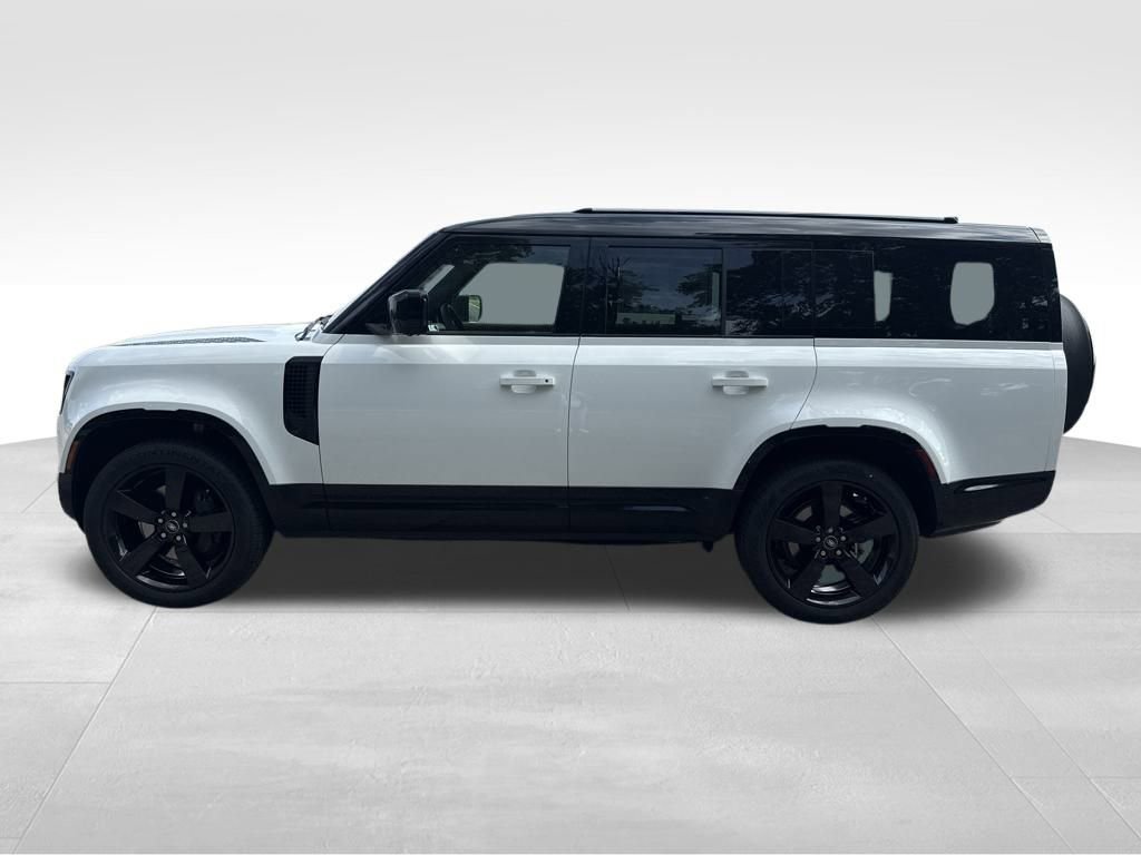 New 2025 Land Rover Defender 130 X-Dynamic SE image 8