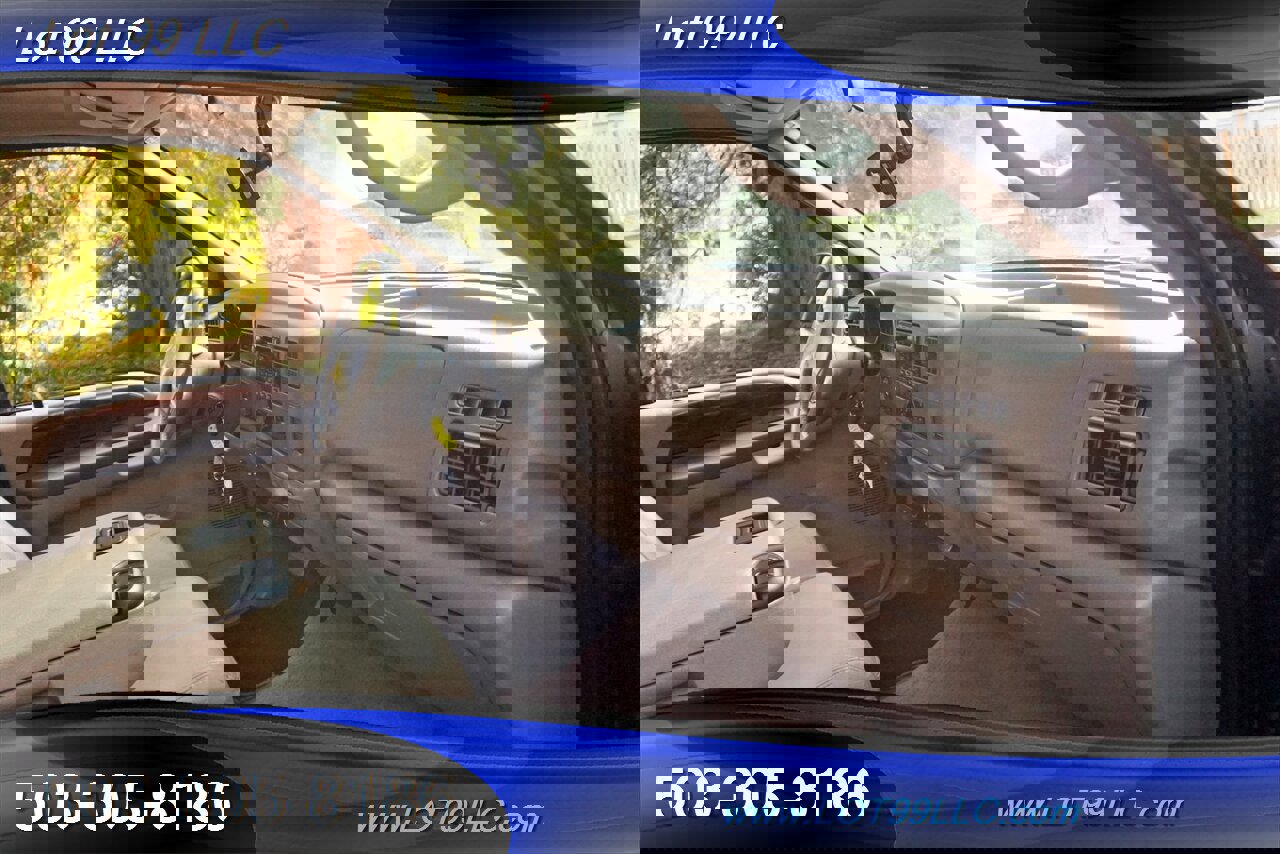 Used 2000 Ford F250 Lariat image 17