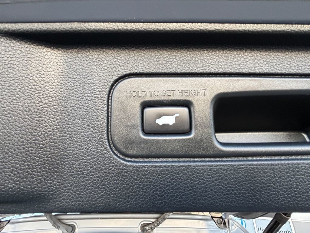 Used 2023 Honda Pilot TrailSport image 31