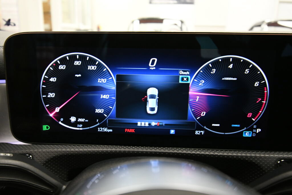 Used 2025 Mercedes-Benz CLA 250 4MATIC image 14
