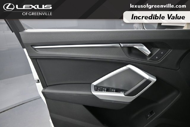 Used 2020 Audi Q3 2.0T Premium w/ Convenience Package AWD/4WD image 23