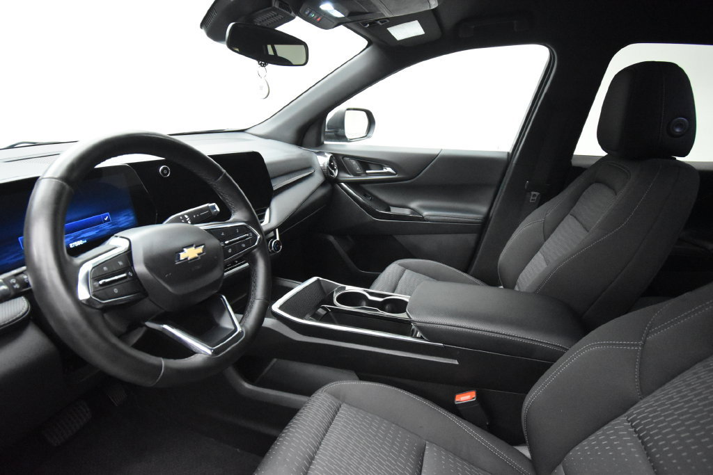 Used 2025 Chevrolet Equinox LT FWD image 11