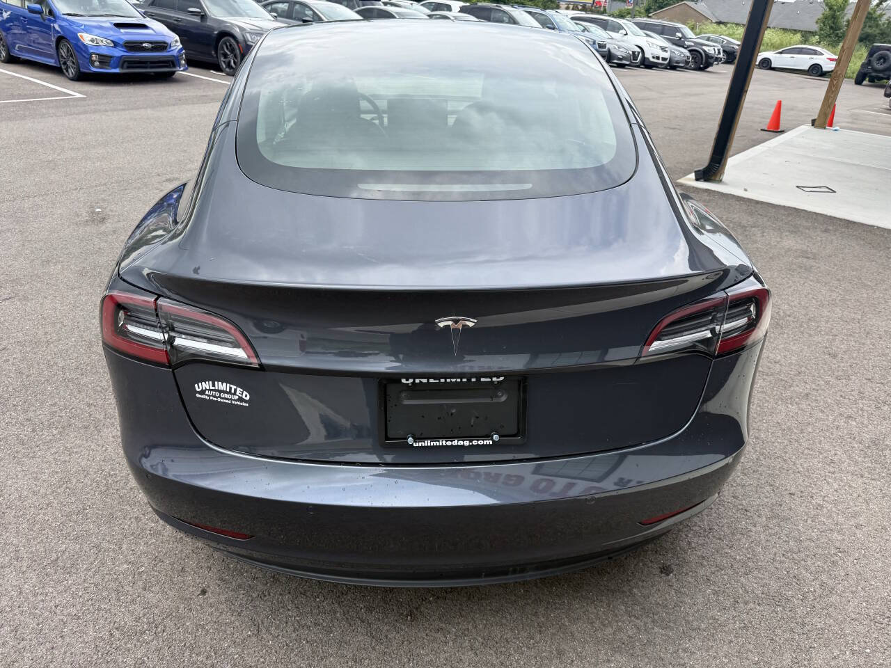 Used 2022 Tesla Model 3 Standard Range RWD image 9