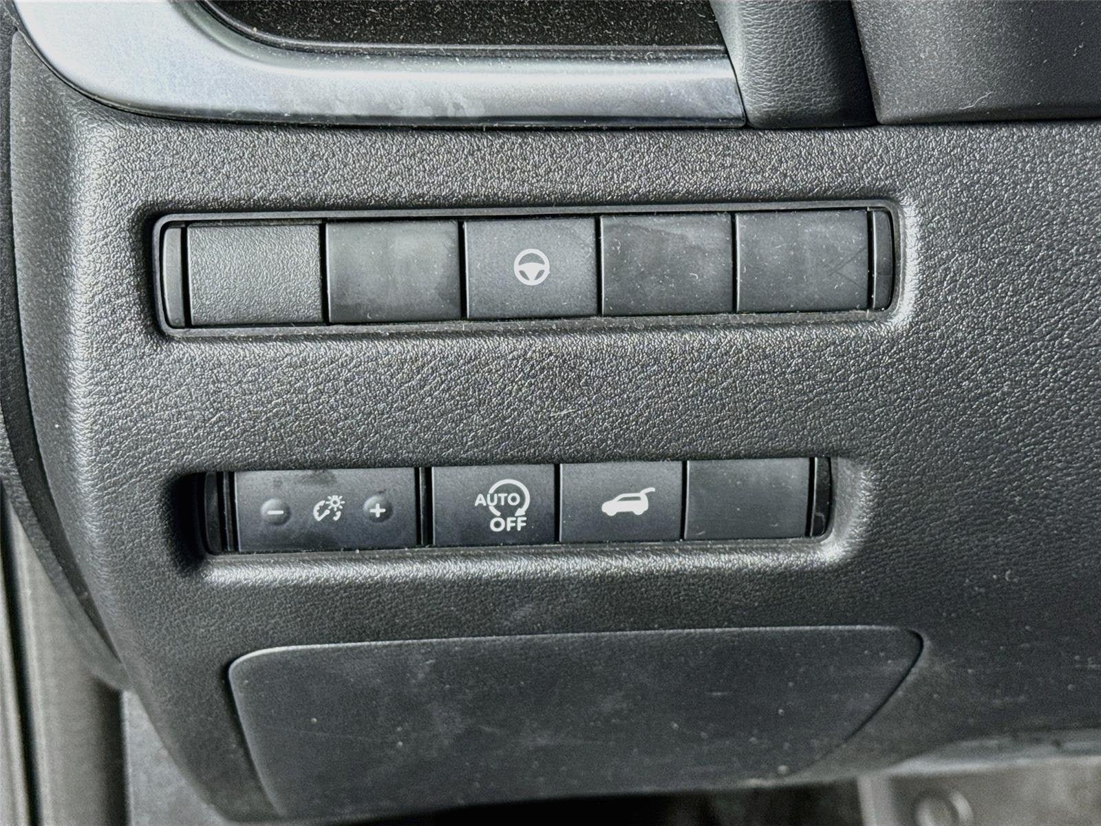 Certified 2024 Nissan Rogue SV AWD/4WD image 10
