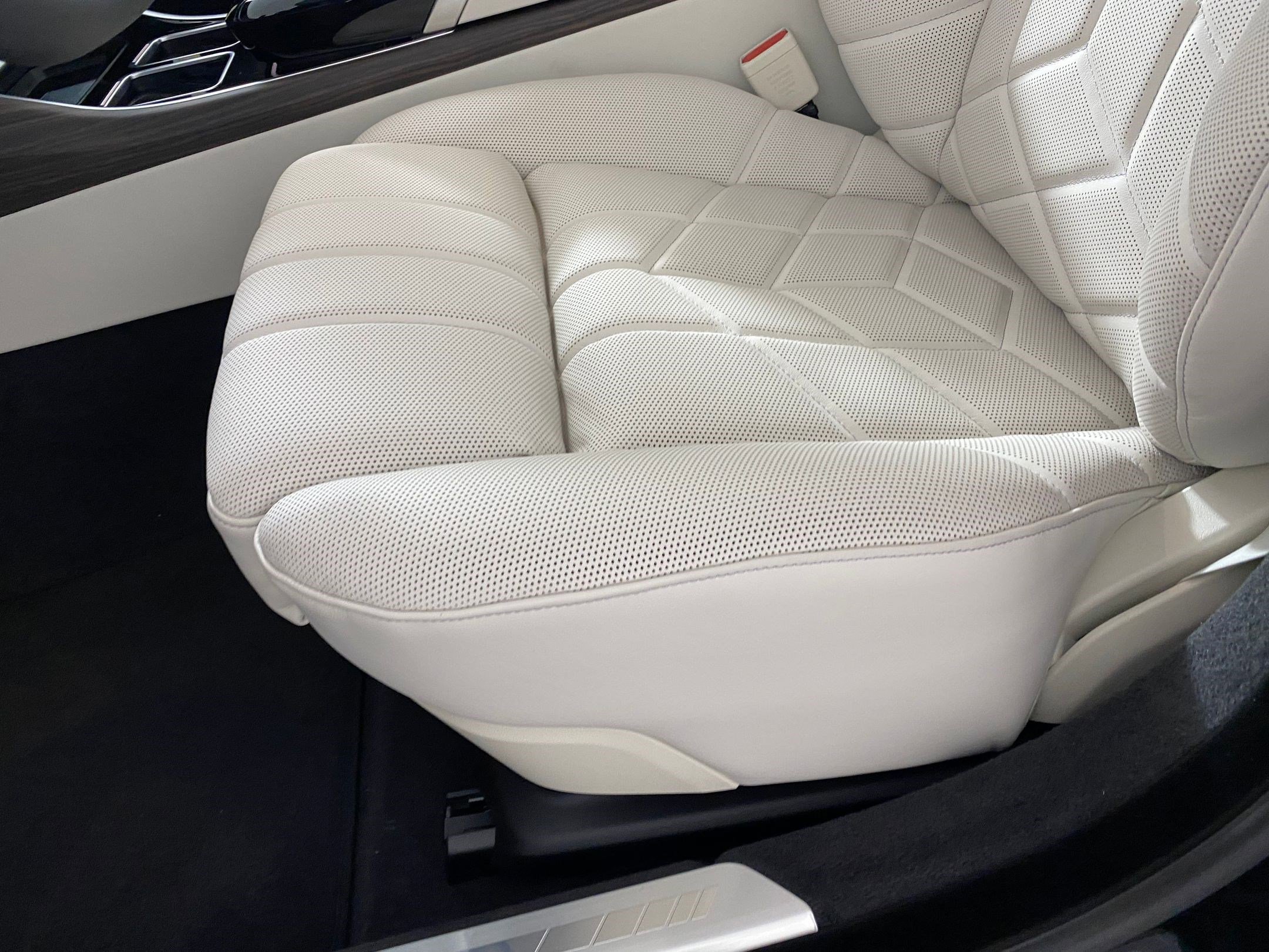 New 2026 BMW 760i xDrive w/ Executive Package image 12