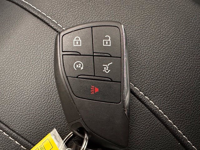 Used 2026 Chevrolet Traverse LT FWD image 24