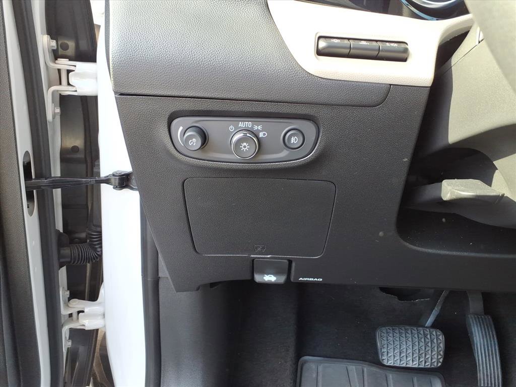 Used 2022 Buick Encore GX Select w/ Advanced Technology Package image 17