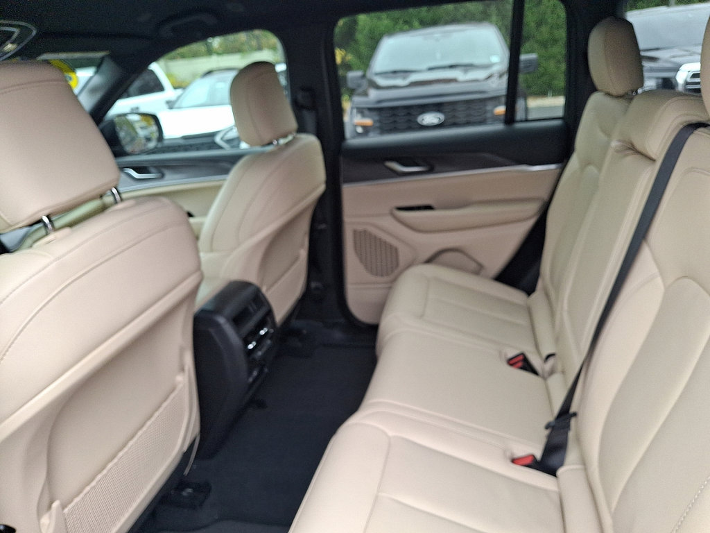 Used 2023 Jeep Grand Cherokee Limited w/ Trailer Tow Prep Group (B) image 20