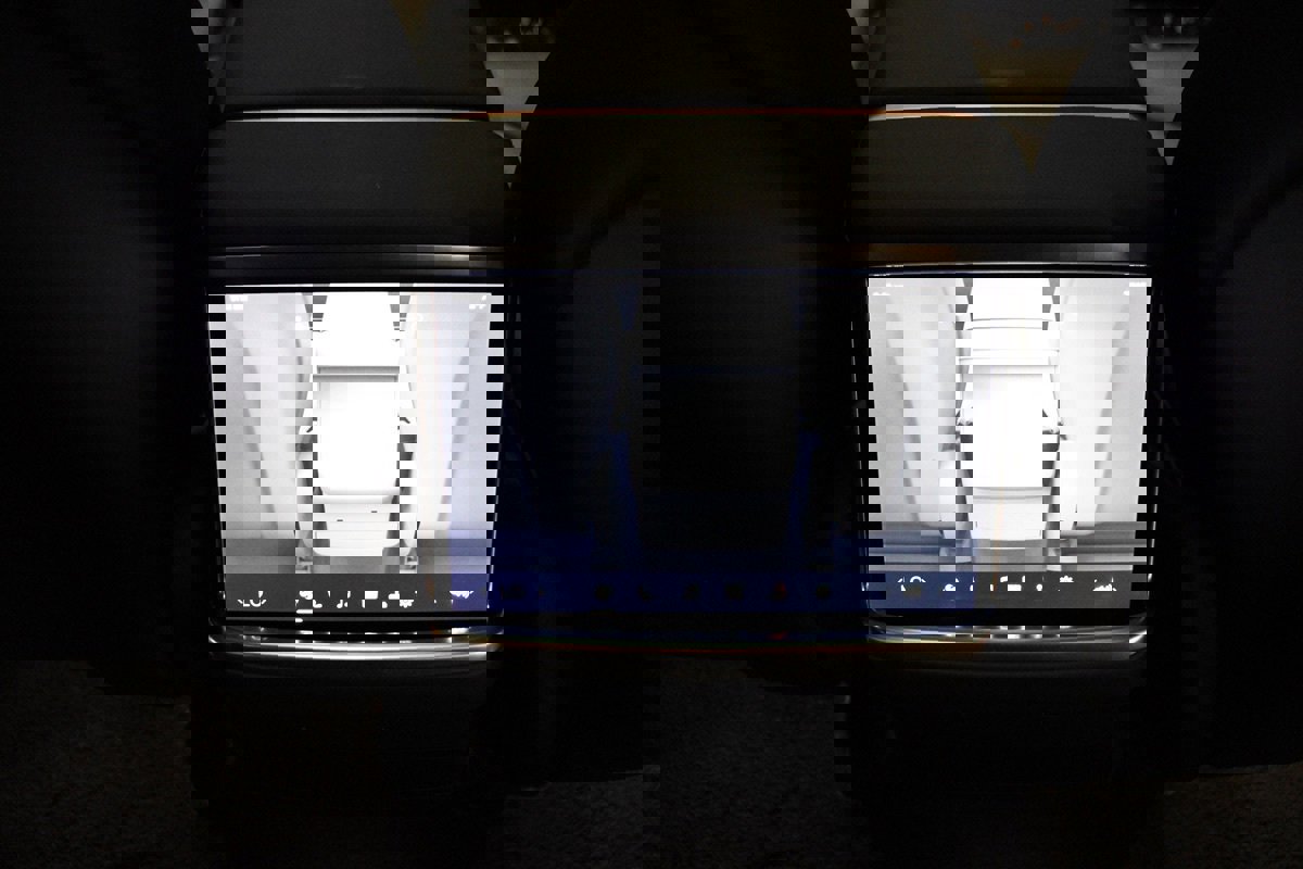 Used 2023 Tesla Model X 7 Seater AWD Driving Com 4 image 32