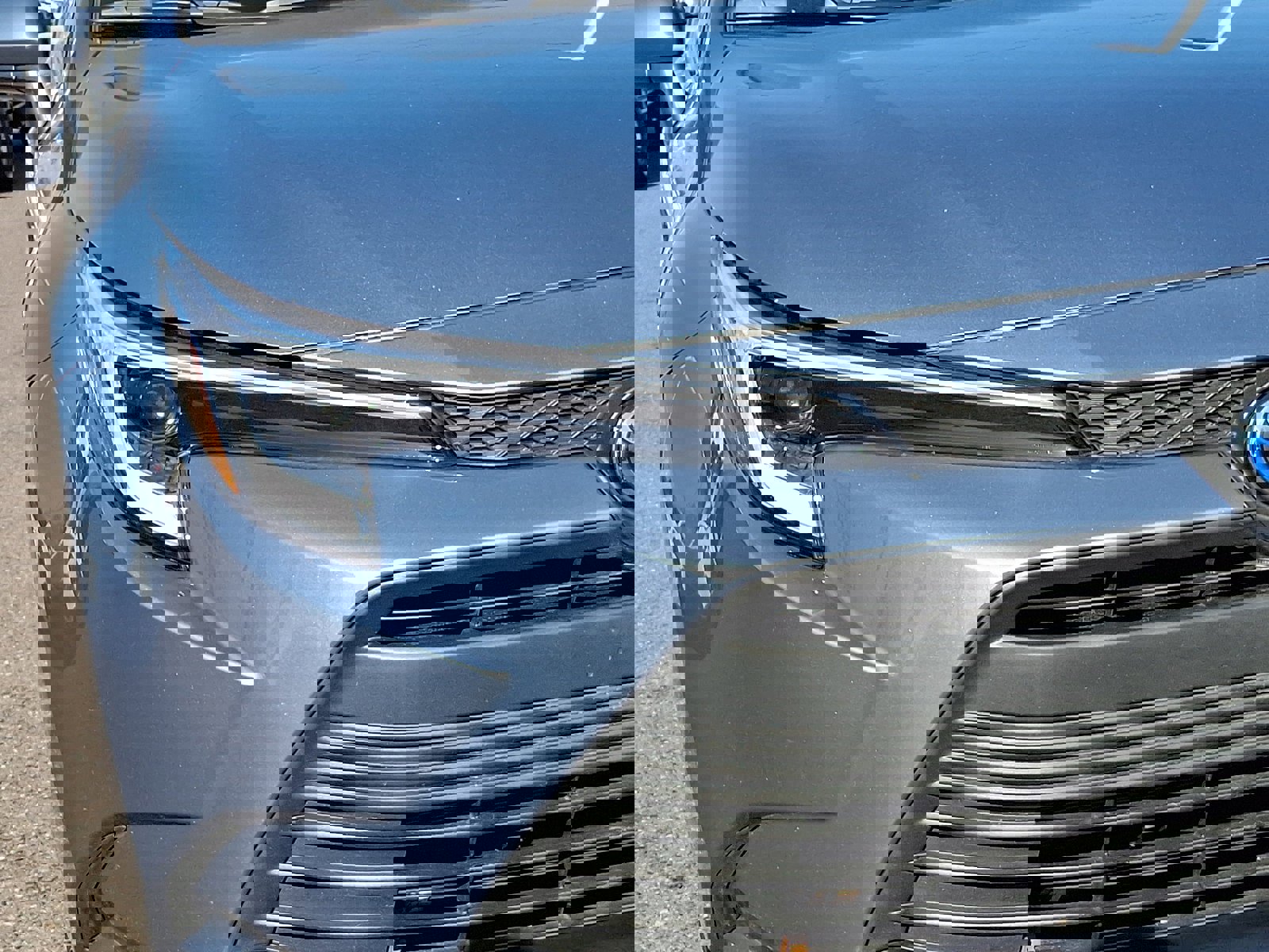 Certified 2025 Toyota Corolla LE FWD image 9