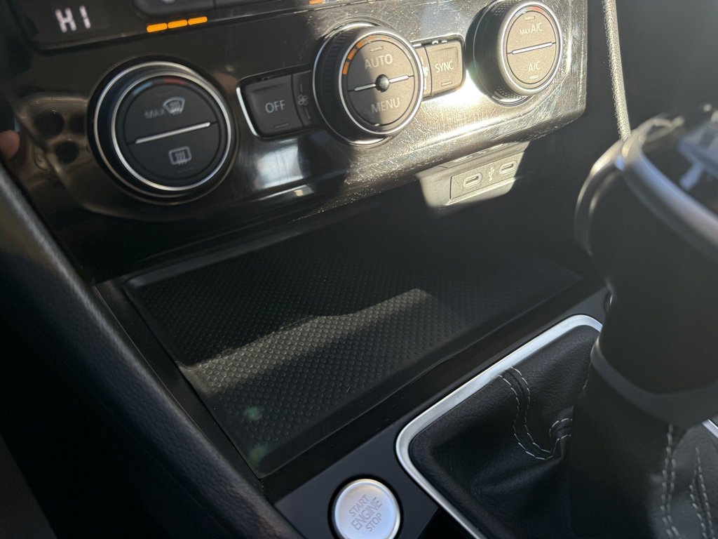 Used 2024 Volkswagen Jetta SE image 20