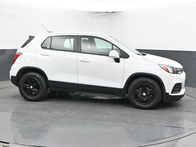 Used 2020 Chevrolet Trax LS FWD image 11