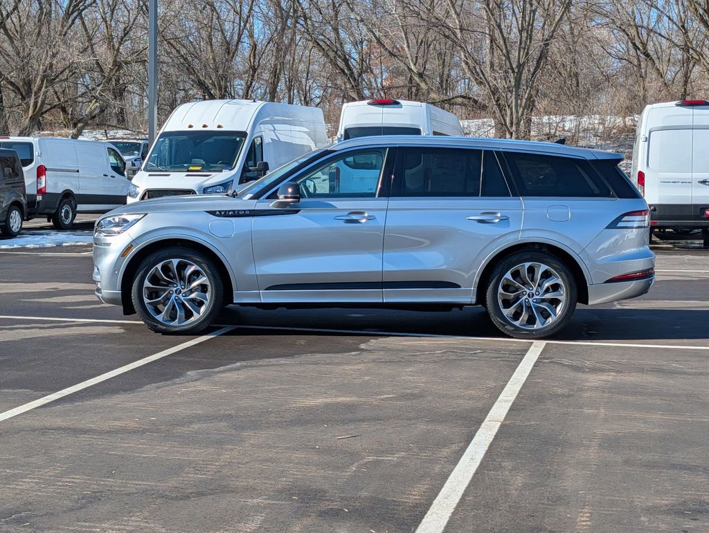 Used 2021 Lincoln Aviator Grand Touring w/ Equipment Group 302A image 8