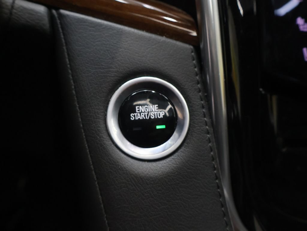 Used 2020 Cadillac Escalade Luxury AWD/4WD image 30