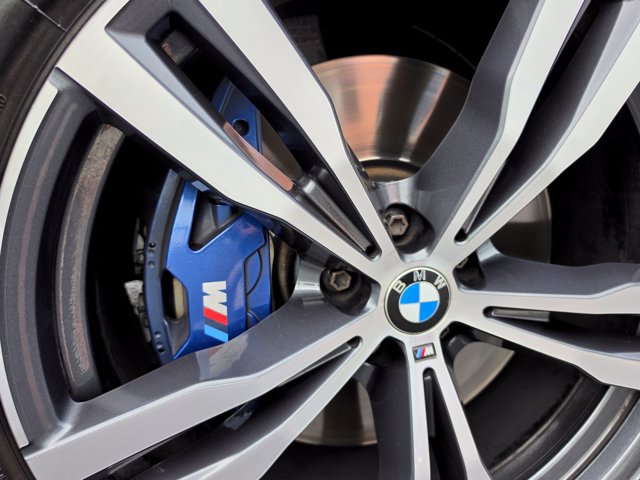 Used 2021 BMW X7 M50i AWD/4WD image 5