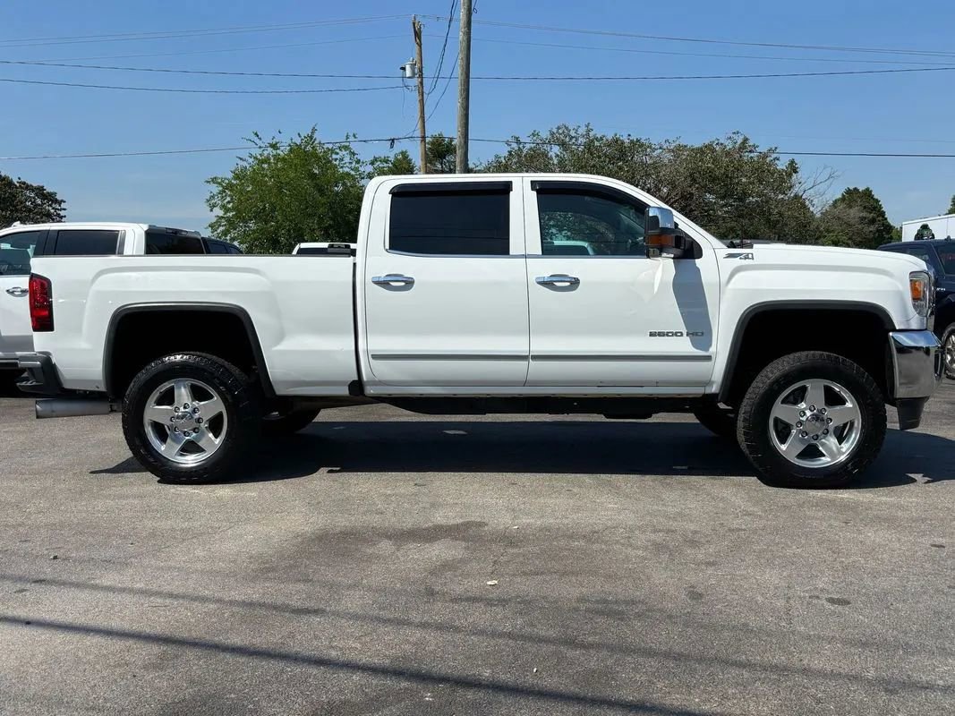 Used 2016 GMC Sierra 2500 SLT w/ Duramax Plus Package AWD/4WD image 3