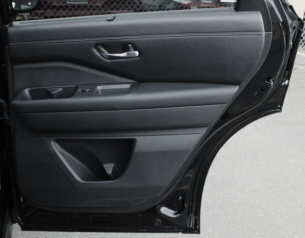 Certified 2023 Nissan Pathfinder Platinum image 19