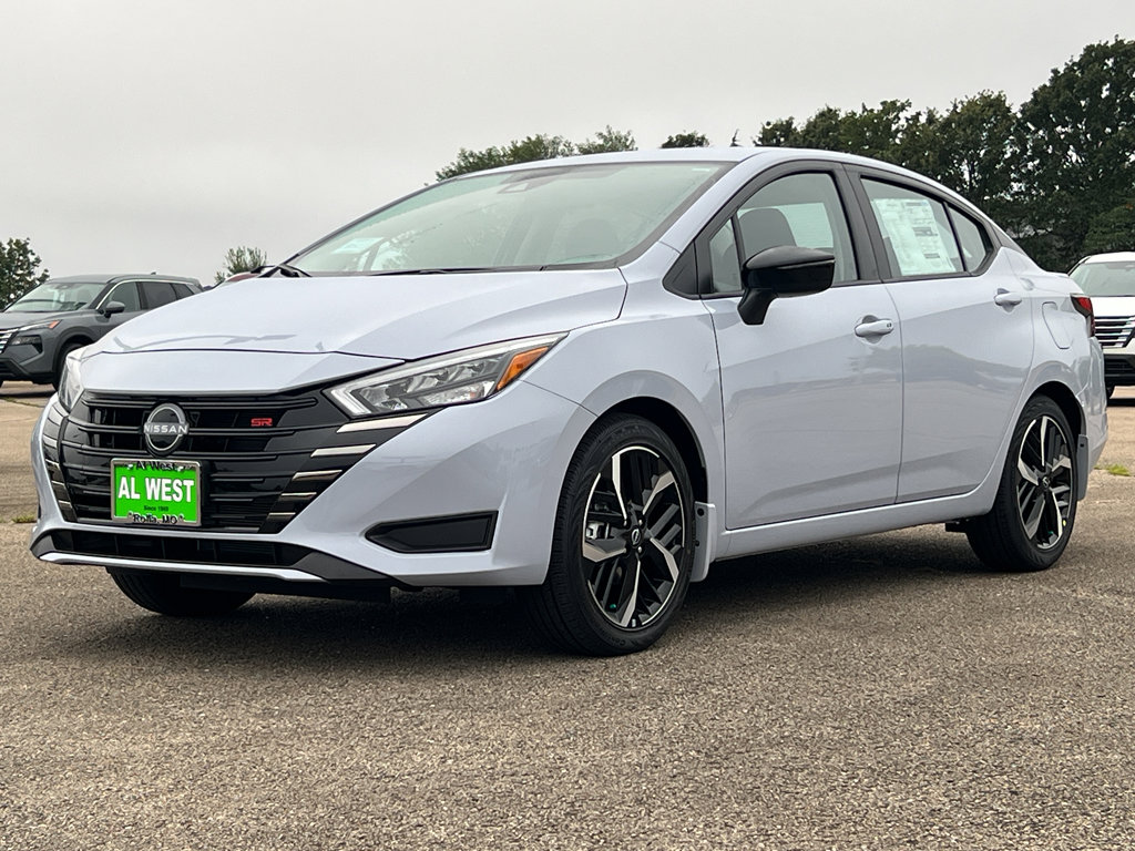 New 2025 Nissan Versa SR w/ Trunk Package image 5