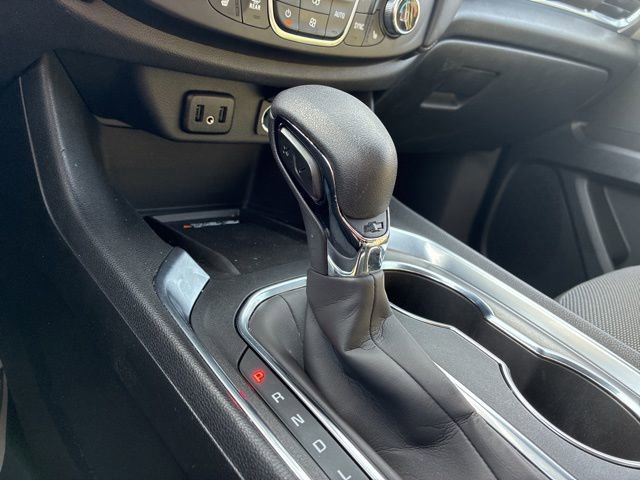 Used 2022 Chevrolet Traverse LT w/ LPO, Floor Liner Package image 32