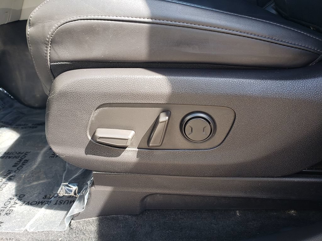 Used 2022 Kia Carnival LX FWD image 19