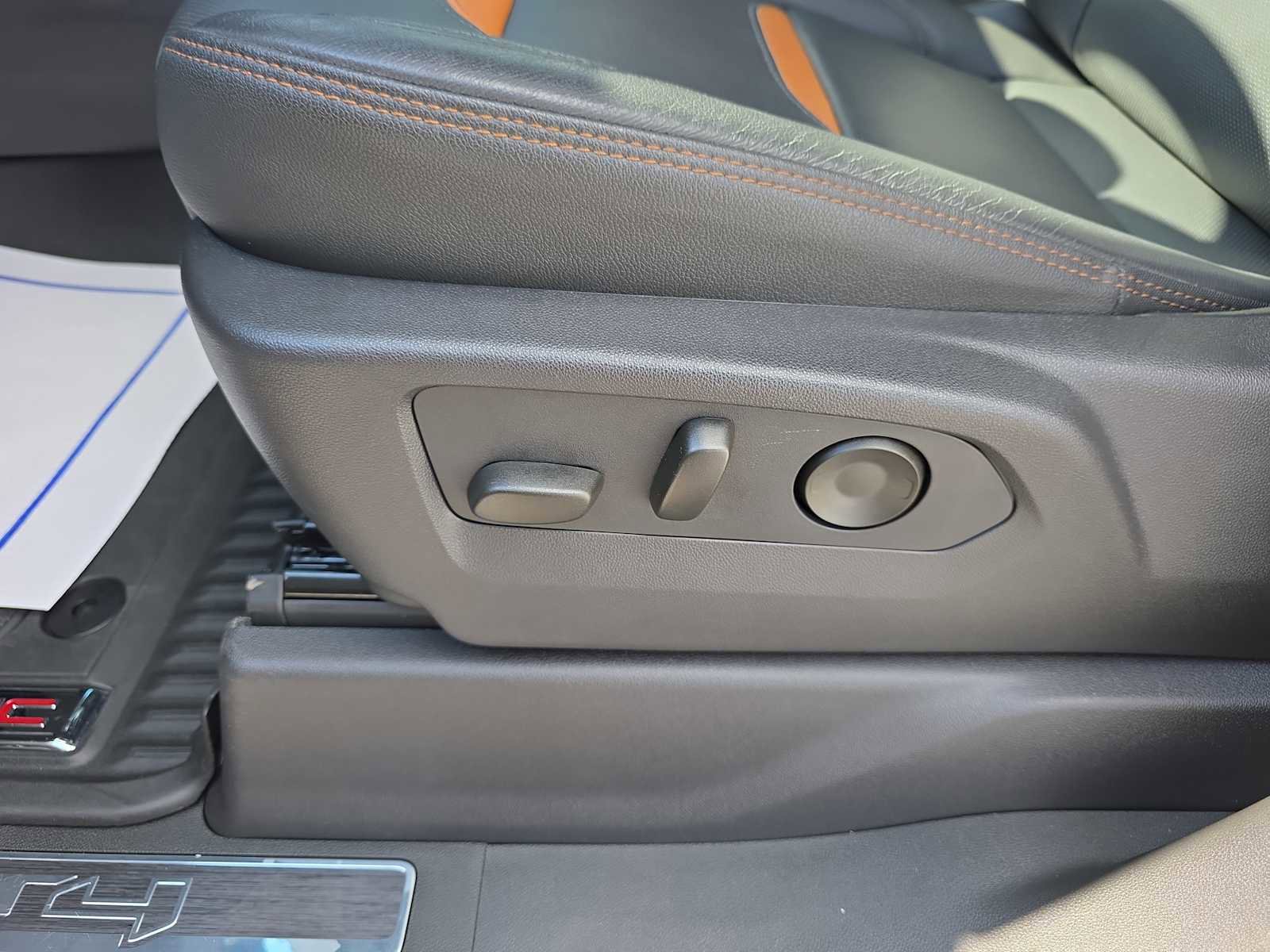 Used 2024 GMC Sierra 1500 AT4 w/ Technology Package image 25