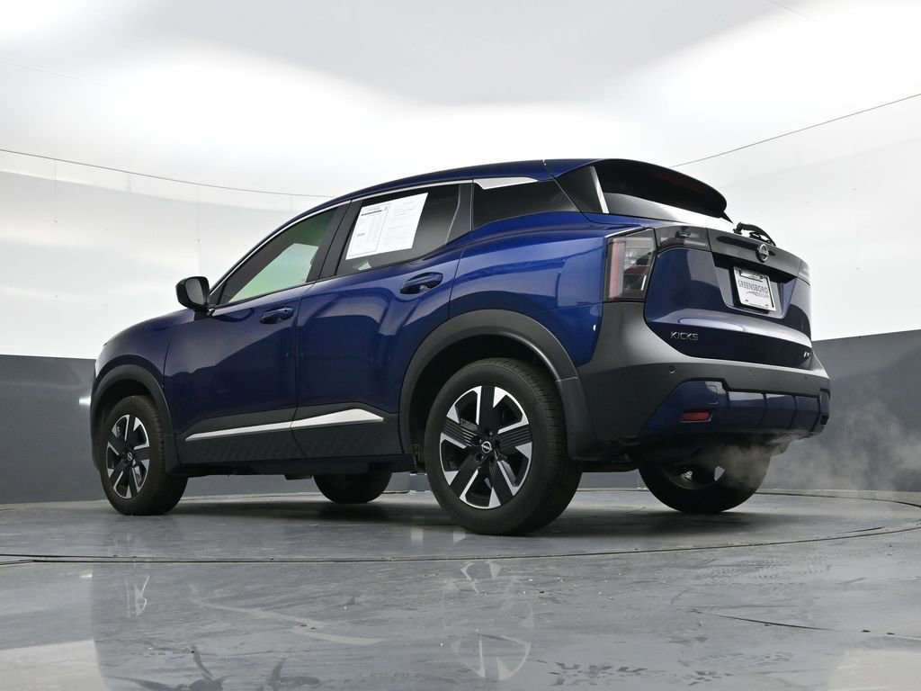 Certified 2025 Nissan Kicks SV image 38