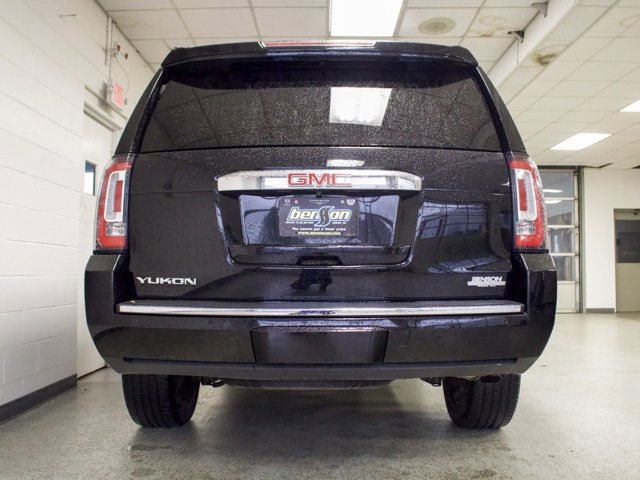 Used 2020 GMC Yukon Denali image 4